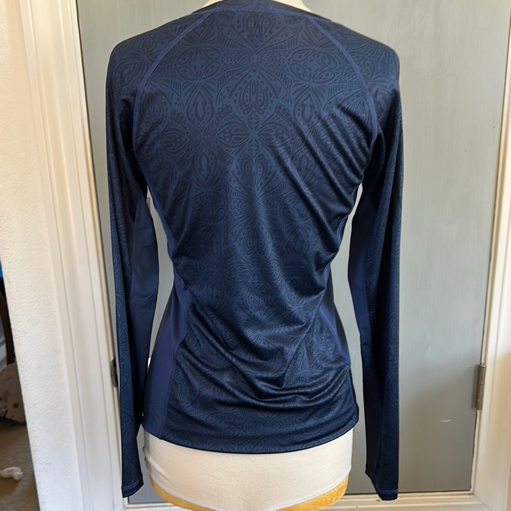 Athleta rashguard - Picture 5 of 7